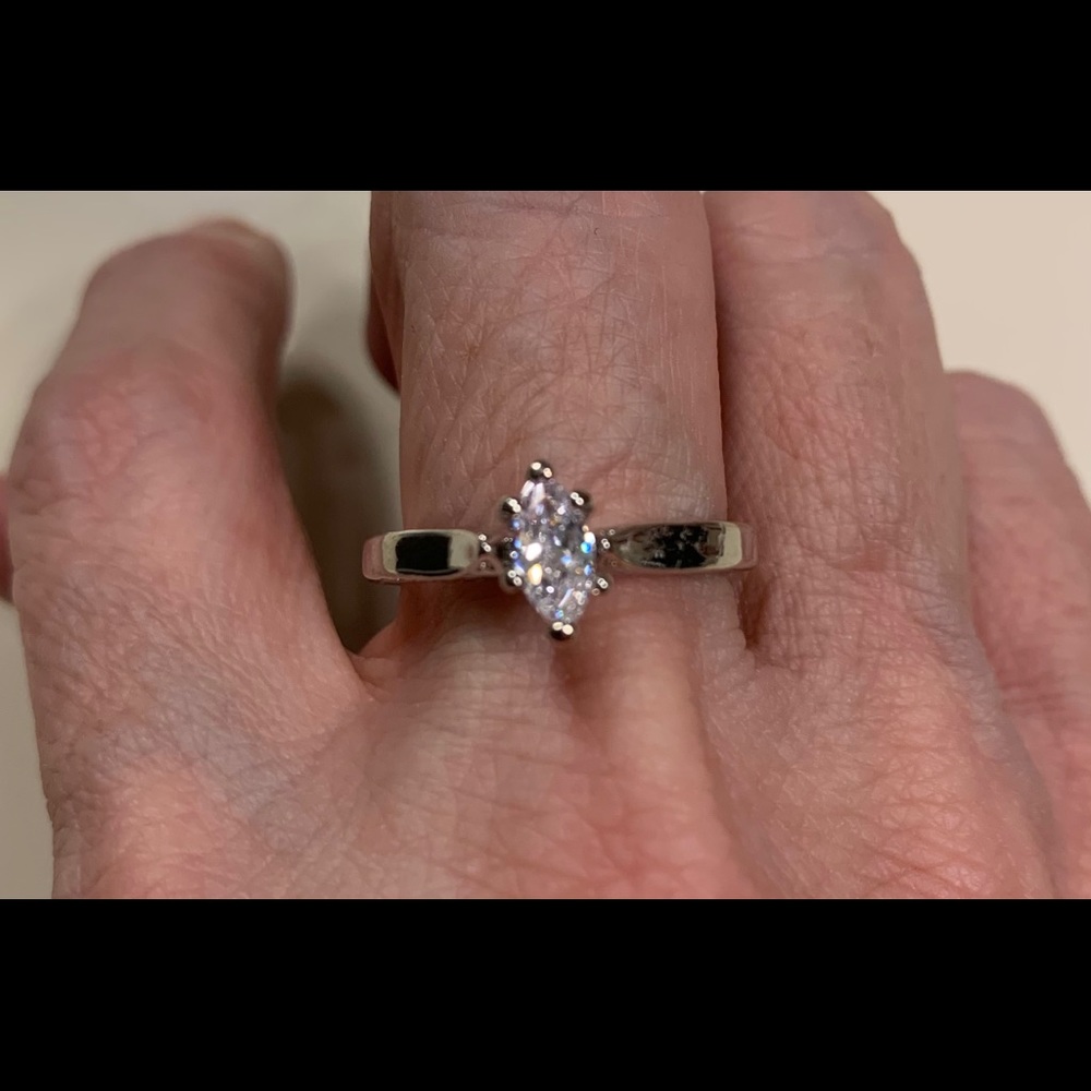 New CZ Sterling Silver Wedding Ring Size 9